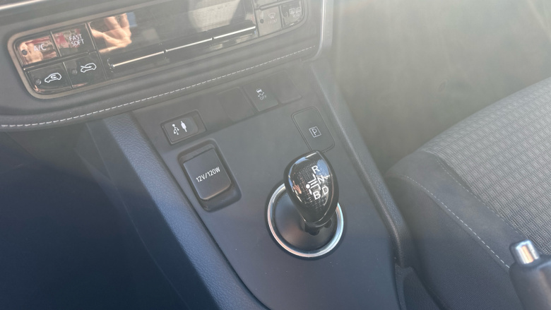 Toyota Auris 1.8 Hybrid Design TSS 5dr CVT [Nav] Hybrid Hatchback